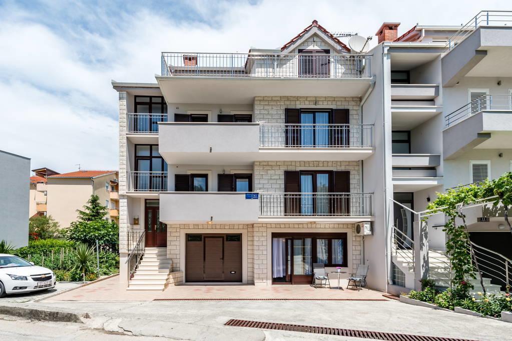 Apartments Silvi Подстрана Экстерьер фото
