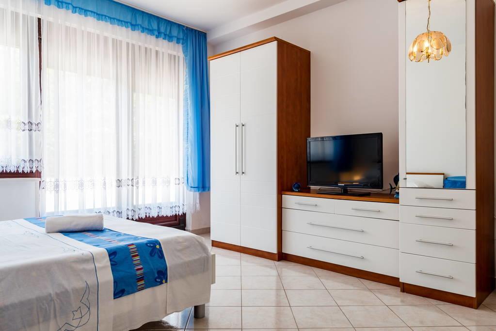 Apartments Silvi Подстрана Экстерьер фото