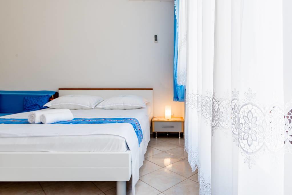Apartments Silvi Подстрана Экстерьер фото